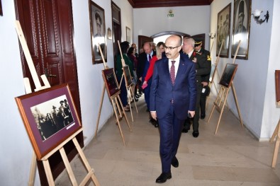 'Atatürk Fotoğrafları' Sergisi