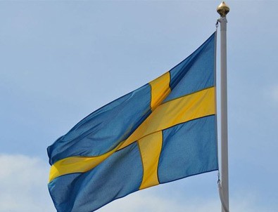 İsveç'te göçmen karşıtı partiden cami yapılması için önerge