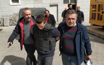 MHP İlçe Başkanının Eşini Oğlunun Düğününde Öldüren Zanlı Adliyede