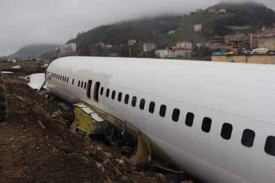 Pistten Çıkması Ve Taşınması Olay Olan Uçak Şimdi Bu Halde