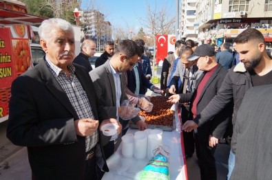 Çanakkale Ve Yeni Zelanda Şehitleri İçin Lokma Dağıtıldı