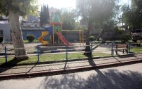 SELAHATTIN EYYUBI - Çim Biçme Görevlisi Parkta Maganda Saçmasıyla Yaralandı