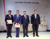 DİSİPLİN CEZASI - Eskişehir'de Yılın Hekimleri Seçildi