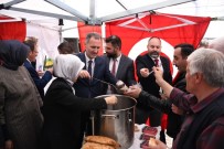BUĞDAY ÇORBASI - İnegöl Belediyesi Vatandaşlara Üzüm Hoşafı, Buğday Çorbası Ve Ekmek Dağıttı