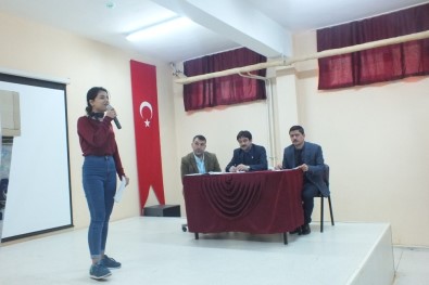 Malazgirt'te 'Çanakkale Şehitlerine' Konulu Şiir Yarışması