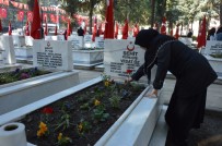 ŞEHİTLERİ ANMA GÜNÜ - Şehit Ailelerinin Duygusal Anları