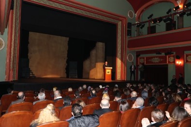 ATO, 18 Mart'ı 'Mehmet Akif' Tiyatro Oyununu İzleyerek Andı
