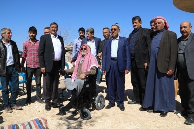 Harran'da Engelli İki Vatandaşa Akülü Tekerlekli Sandalye