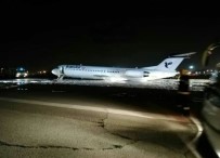 İran'da Yolcu Uçağı Alev Aldı
