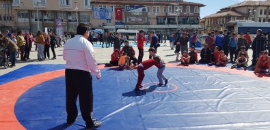 Kula'da 'Spor Panayırı' Başladı