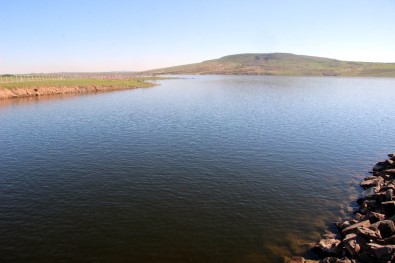 Seve Barajı'ndan Su Tahliyesi Başladı