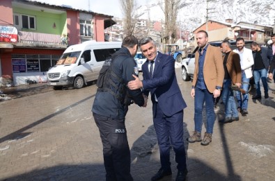 AK Parti Belediye Başkan Adayı Polis Noktalarını Ziyaret Etti