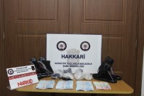 Ayakkabının Tabanında 1 Kilo 14 Gram Metamfetamin Ve Bin 850 TL Para Çıktı