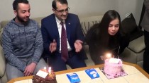 AHMET DEMIRCI - Bakan Dönmez, Gençlerin Doğum Gününü Kutladı