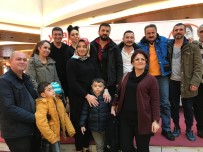 KOMEDYEN - Cengiz Küçükayvaz Sevenleriyle Buluştu