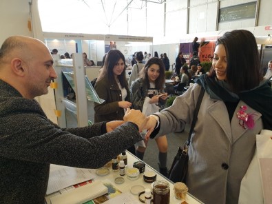 Düzce Üniversitesi Gürcistan'daki Expo Georgia Fuarı'nda Tanıtıldı