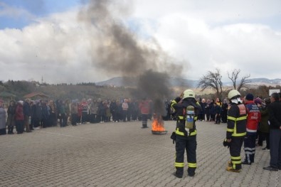 Gediz'de 'Sivil Savunma Günü Ve Deprem Haftası'