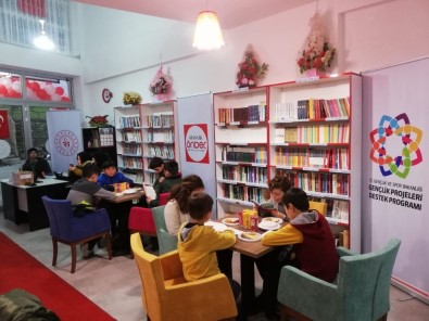Sinop'ta 'Önder Kitap Kahve' Hizmete Girdi