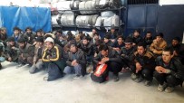 GÖÇMEN KAÇAKÇILIĞI - 15 Kişilik Minibüste 40 Kaçak Göçmen Çıktı