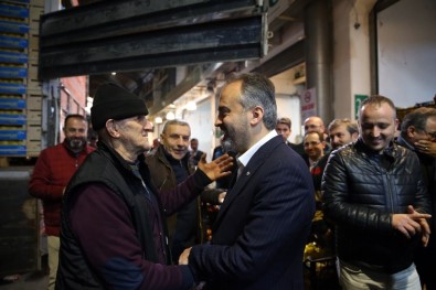 Hal Esnafı Başkan Aktaş'ı Alkışlarla Karşıladı