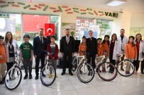NEVZAT DOĞAN - İzmit'te Bisiklet Dağıtımları Devam Ediyor