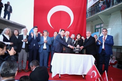 Özlem Çerçioğlu'ndan Köşk Ilıdağ'da Miting Gibi Temel Atma