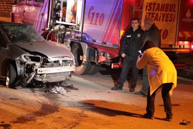 Pendik'te Otomobil İle Kamyon Kafa Kafaya Çarpıştı Açıklaması 2 Ölü