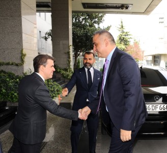 Turizm Bakanı Ersoy 'Yenikapı'ya Cruise Limanı Yapılacak'