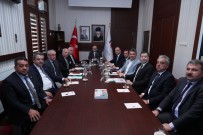 ESKİŞEHİR TİCARET ODASI - Vali Çakacak, Eskişehirli Mesleki Örgütlerin Başkanlarıyla Bir Araya Geldi