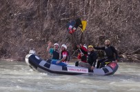 RAFTİNG HEYECANI - Bakan Varank, Munzur'da Rafting Yaptı