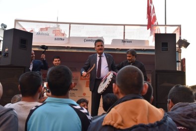 Başkan Tuna, Mersin'deki Romanlarla Bir Araya Geldi