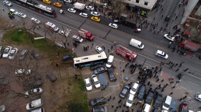 Beyazıt Meydanı'nda Halk Otobüsü Faciası Açıklaması 4 Yaralı