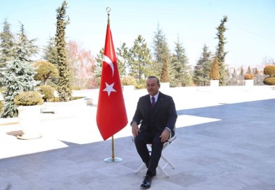 Dışişleri Bakanı Çavuşoğlu, Türkiye'nin Tanıtımı İçin Poz Verdi