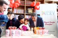 DOĞUM GÜNÜ PASTASI - Down Sendromlu Çocuklar, ESEV Moral Timi Şarkılarıyla Doyasıya Eğlendi