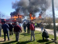Kastamonu'da Çıkan Yangında İki Ev Kullanılamaz Hale Geldi