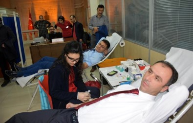 Mardin'de Hakim Ve Savcılardan Kan Bağışı