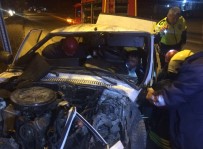 MESCID - Ağaca Çarpan Otomobilin Sürücüsünü Sıkıştığı Yerden İtfaiye Kurtardı