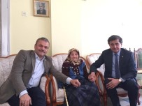 CUMHUR ÜNAL - AK Partili Vekillerden Yaşlılara Ziyaret