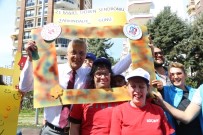 DOWN SENDROMU - Başkan Tarhan, Down Sendromlu Çocuklarla Birlikte Zumba Yaptı