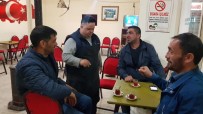 RAMAZAN GÜL - Down Sendromlu Ramazan İlçe Halkının Gönlünde Taht Kurdu