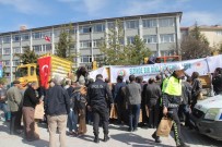 ORMAN İŞLETME MÜDÜRÜ - Emet'te 2 Bin 500 Fidan Dağıtıldı