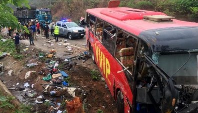Gana'da Otobüs Kazası Açıklaması 60 Ölü