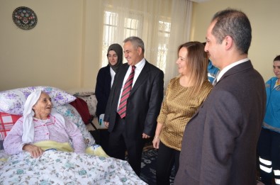 Kırşehir'de Bin 136 Kişi Evde Sağlık Hizmeti Alıyor