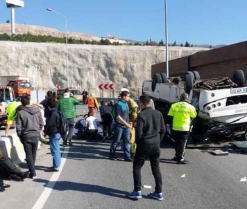 Özel Öğrencileri Taşıyan Okul Servisi Devrildi