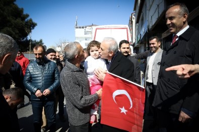 Sevgi Yürüyüşü Yapan Yıldırım'a Büyük İlgi