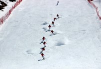 MUSTAFA SANDAL - Türkiye Senkronize Kayak Milli Takımı Palandöken'de Kampta