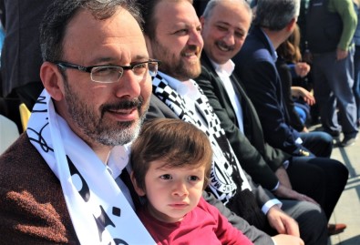 Bakan Kasapoğlu Açıklaması 'Cumhurbaşkanımız Spora Ve Sporcuya Çok Önem Veren Bir İsim'