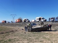 Denizli'de Çarpışan İki Otomobil Şarampole Yuvarlandı Açıklaması 4 Yaralı