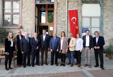 Nihat Zeybekci Açıklaması 'Kemeraltı'nın Kapısına UNESCO Arması Takacağız'