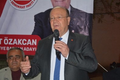 Özakcan; 'Duvardan Kaldırsalar Da Gönüllerden Kaldıramazlar'